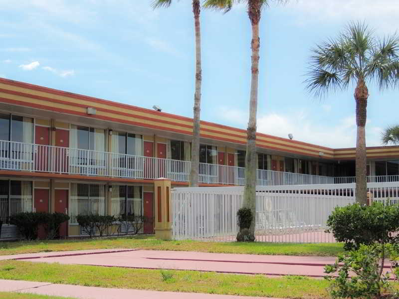 Days By Wyndham Kennedy Space Center 2*